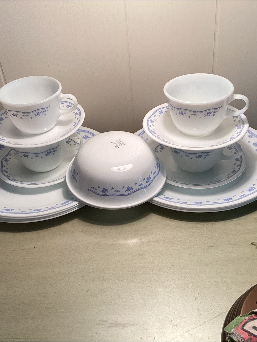 Pyrex Corning morning, blue dishes, 16 pcs. Dinner plates, cups saucers bowls.